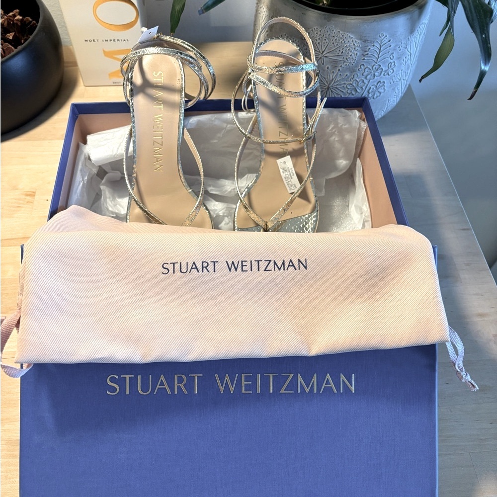 Stuart  Weitzman Elegant gold Strappy Heels